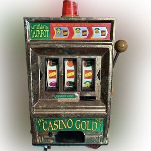 🎰 Vintage Bank and Toy Automatic Jackpot